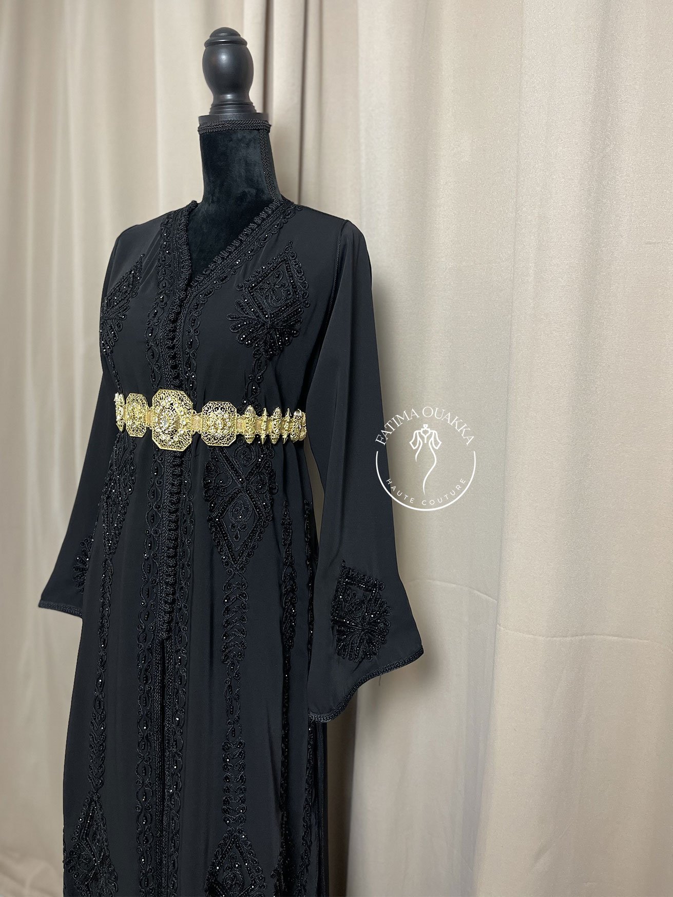 Caftan takchita marocain noir élégant