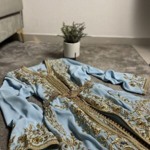 Takchita marocaine bleu & doré – Taille standard – Occasion élégante